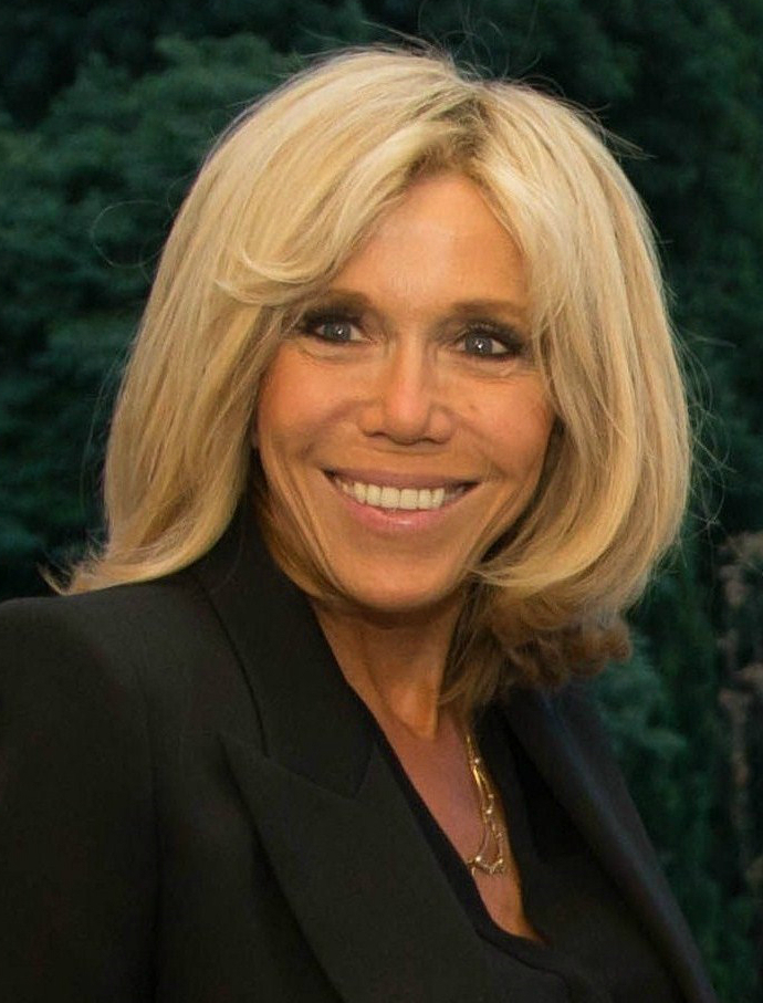 LASE Cosmetic Brigitte Macron using Botox and Fillers